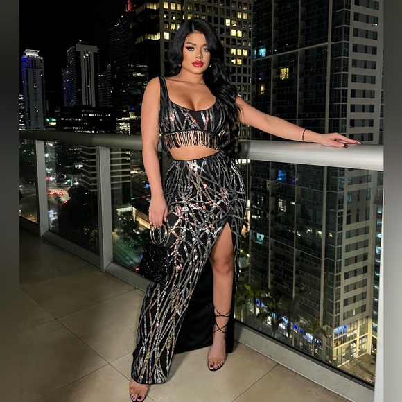 SEQUIN MAXI SLIT SKIRT SET - BLACK COMBO / PERFECT FOR HOLIDAYS! - Picture 2 of 4